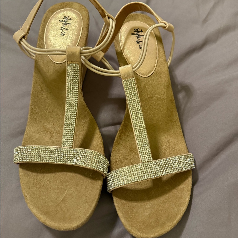 Classy Light Pink Wedge Sandal - Rhinstone
